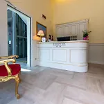 Ambasciata Venice - Atika & Atif 3*