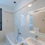 Hotel Ambasciata Venice - Atika & Atif 3*
