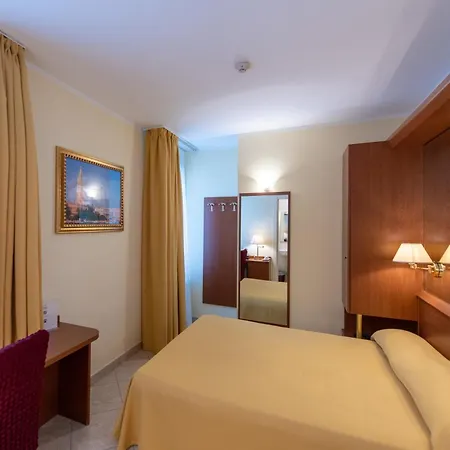 Hotel Ambasciata Venice - Atika & Atif