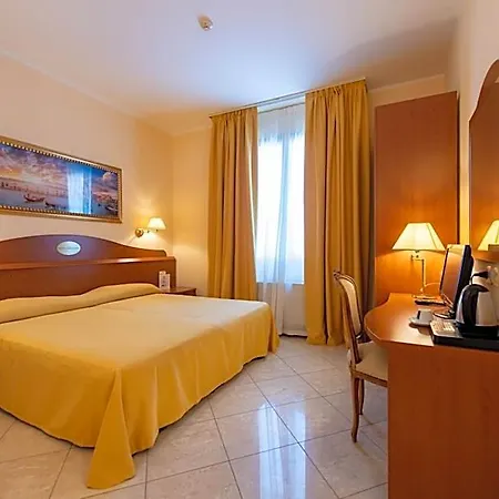 Ambasciata Venice - Atika & Atif ホテル 3*