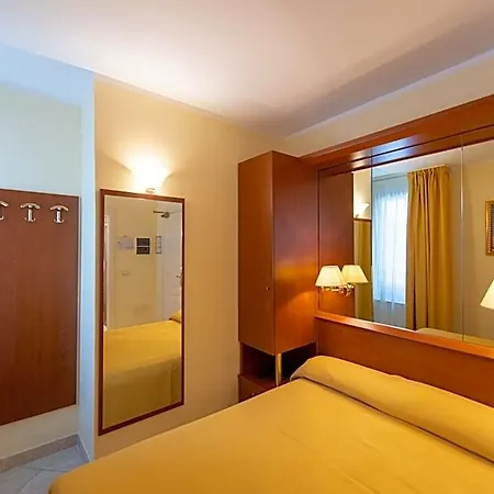 Ambasciata Venice - Atika & Atif 3*