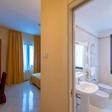 Ambasciata Venice - Atika & Atif ホテル 3*