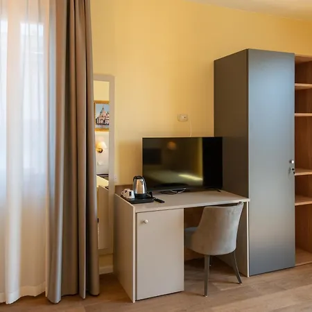 Hotel Ambasciata Venice - Atika & Atif Mestre