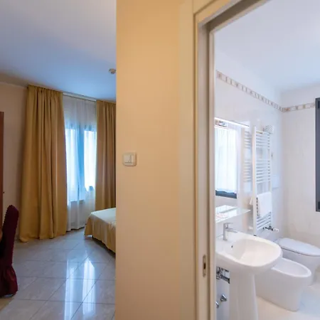 Ambasciata Hotel 3*